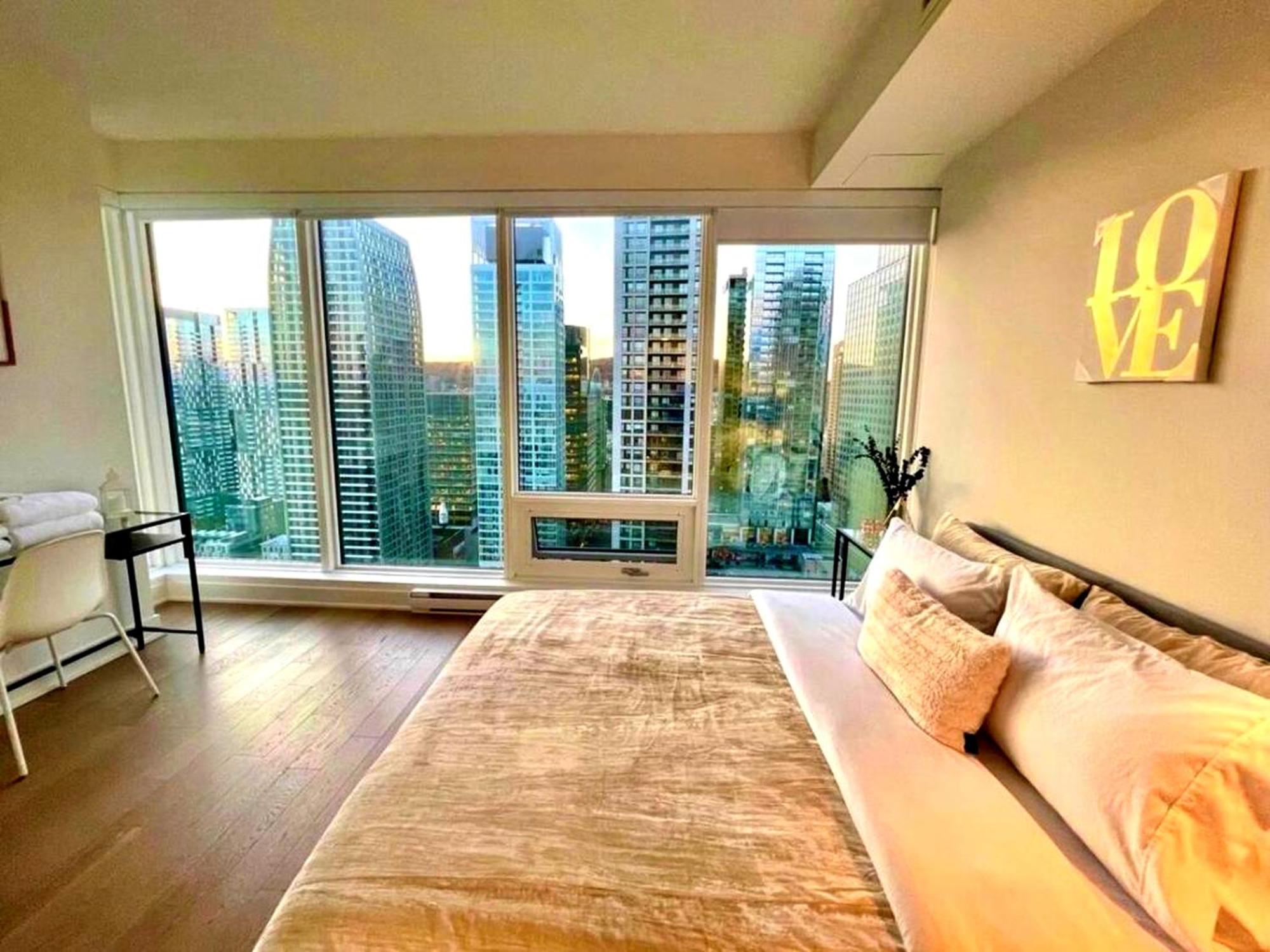 Spectacular Skyline Views - Downtown Montreal - Luxury Condo & Penthouse 외부 사진