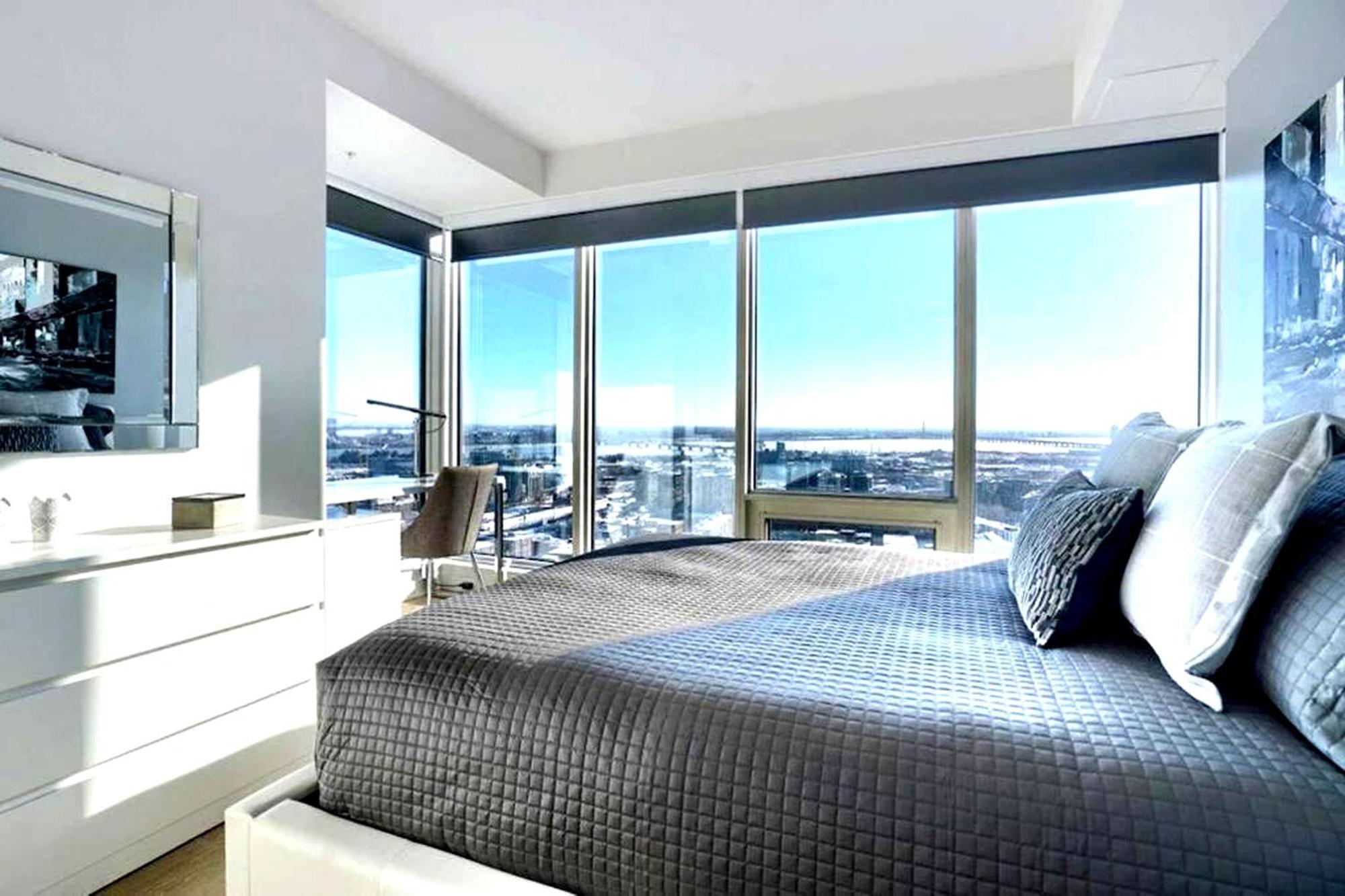 Spectacular Skyline Views - Downtown Montreal - Luxury Condo & Penthouse 객실 사진